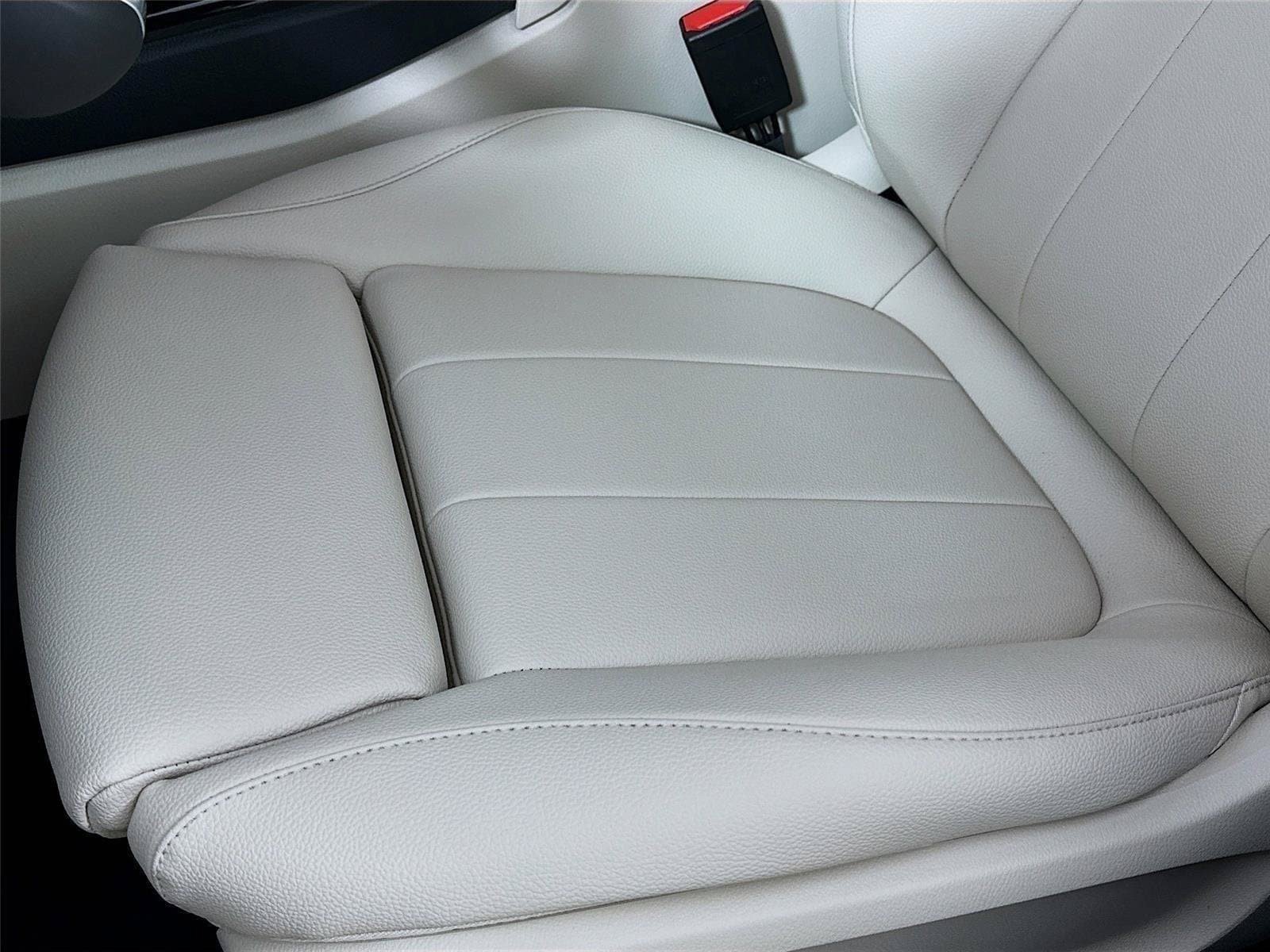 Certified 2025 Mercedes-Benz CLA 250 4MATIC image 24