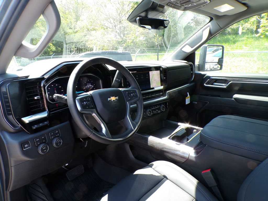 New 2026 Chevrolet Silverado 2500 LTZ w/ LTZ Convenience Package AWD/4WD image 12