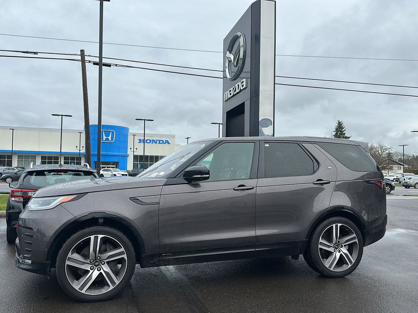 Used 2021 Land Rover Discovery HSE R-Dynamic