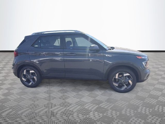 New 2026 Hyundai Venue SEL FWD image 8