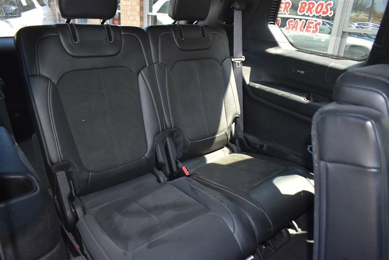 Used 2023 Jeep Grand Cherokee L Laredo AWD/4WD image 31