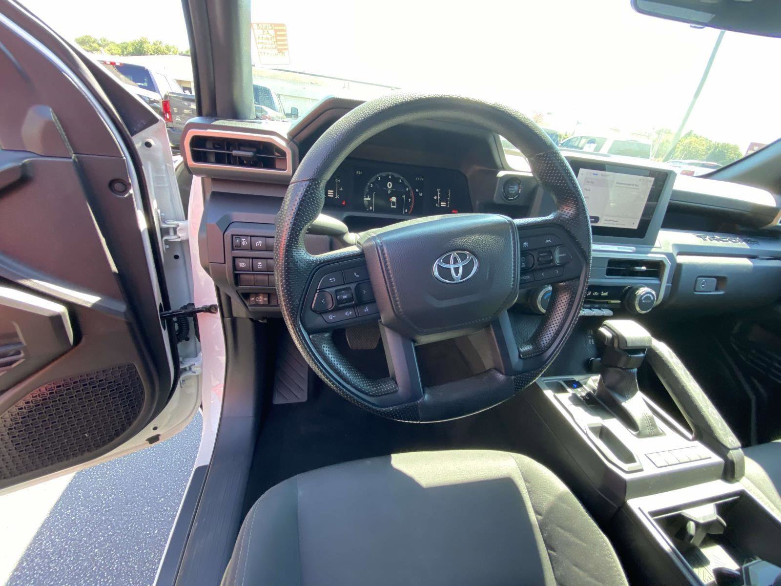 Used 2024 Toyota Tacoma SR image 15