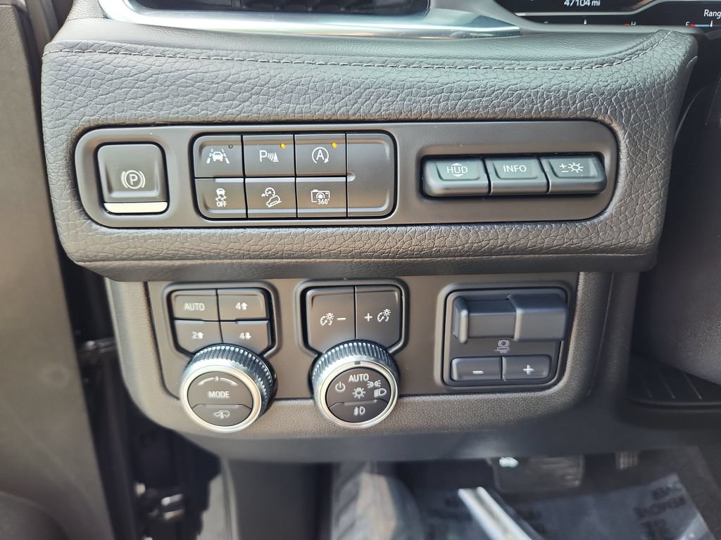 Used 2023 GMC Yukon Denali w/ Max Trailering Package AWD/4WD image 18