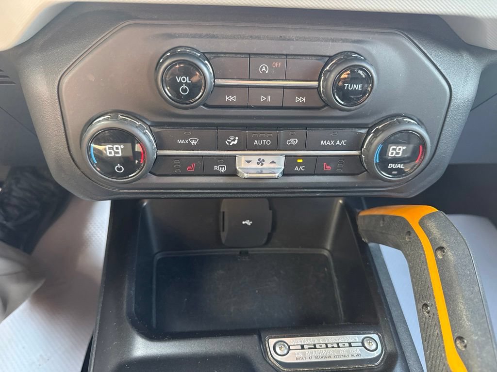 Used 2021 Ford Bronco Badlands w/ Sasquatch Package AWD/4WD image 17