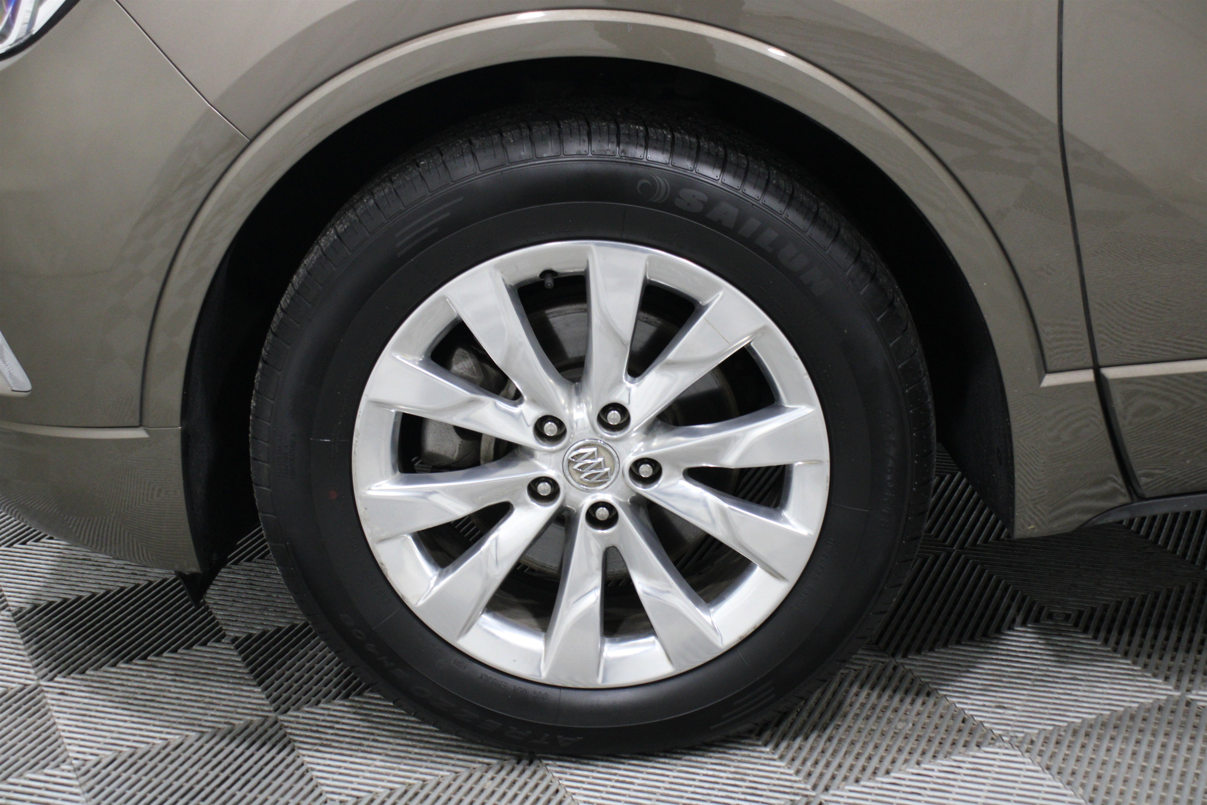 Used 2017 Buick Envision Essence image 36