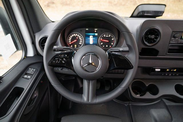 New 2026 Mercedes-Benz Sprinter 2500 image 15