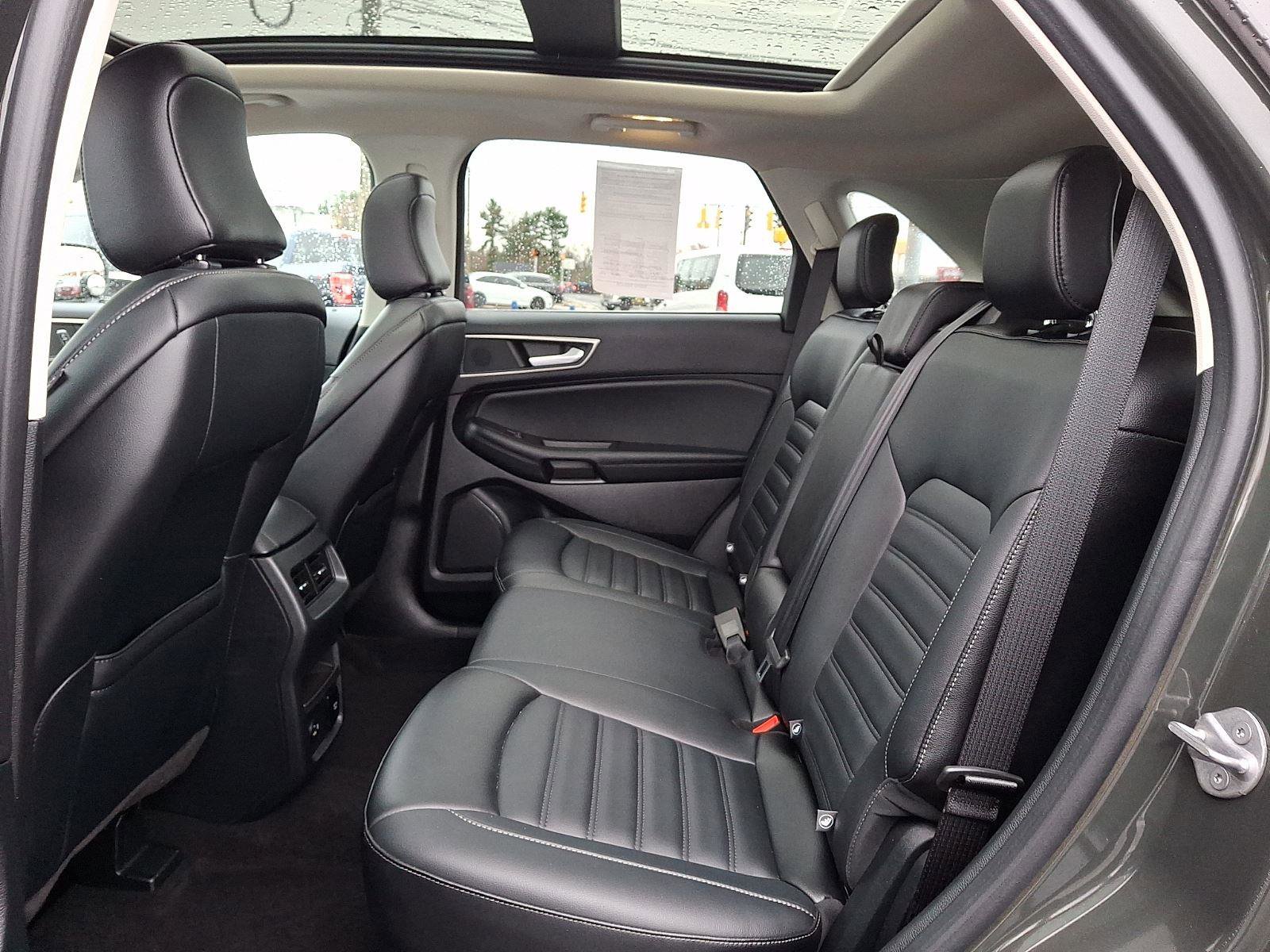 Certified 2022 Ford Edge SEL w/ Convenience Package AWD/4WD image 12