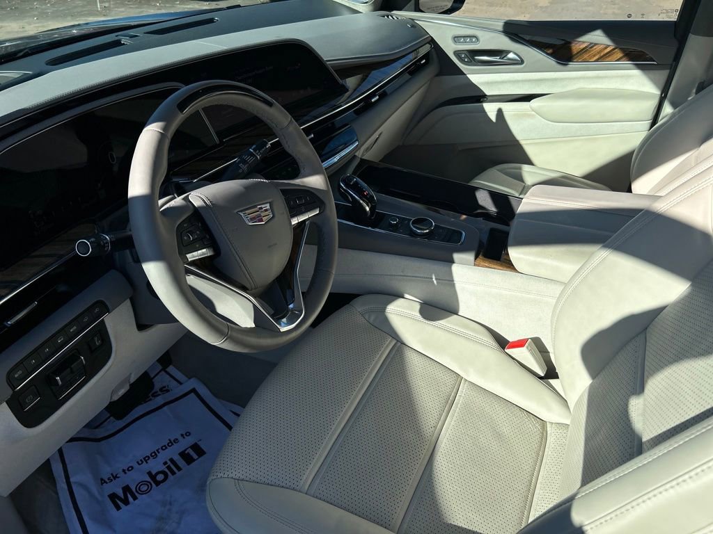Certified 2023 Cadillac Escalade Sport Platinum image 13