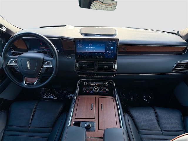 Used 2024 Lincoln Navigator Black Label image 17
