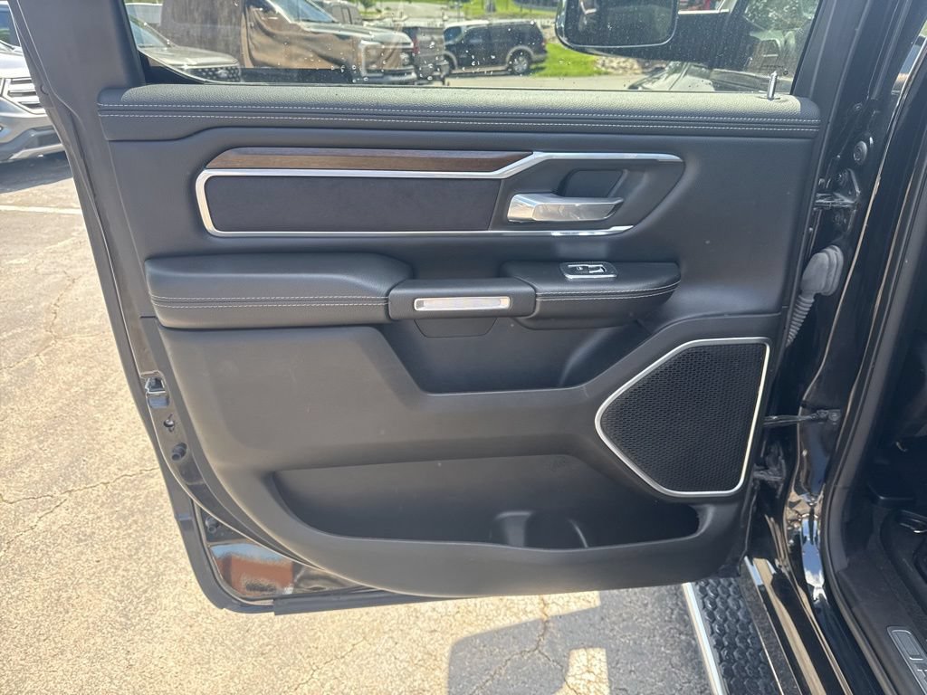 Used 2022 RAM 1500 Laramie AWD/4WD image 31