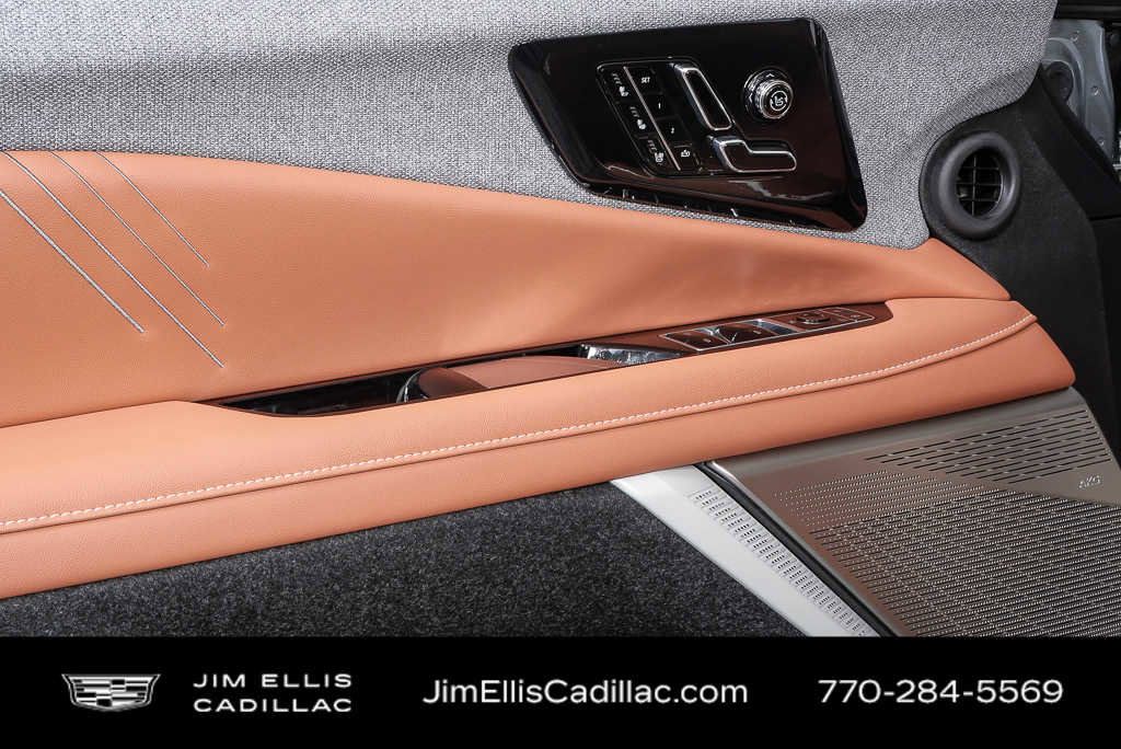 New 2026 Cadillac Optiq Luxury 2 RWD image 6
