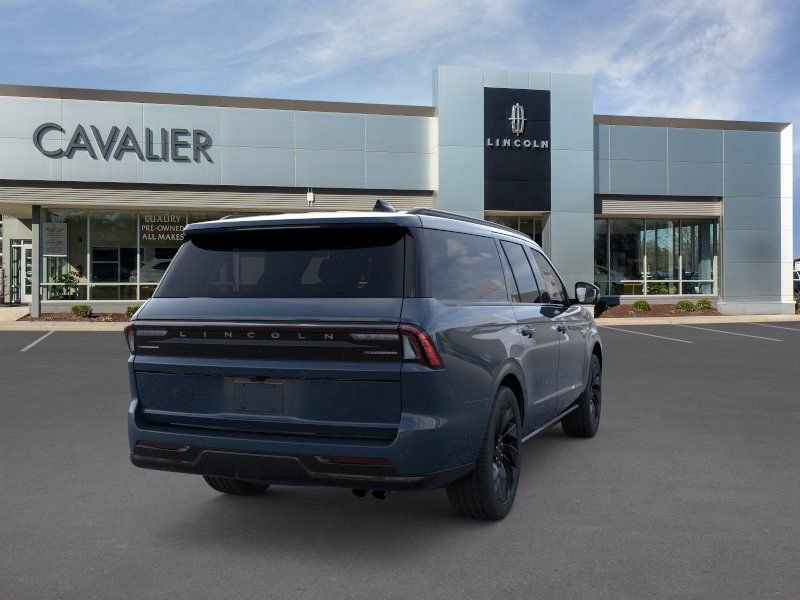 New 2026 Lincoln Navigator L Reserve AWD/4WD image 8