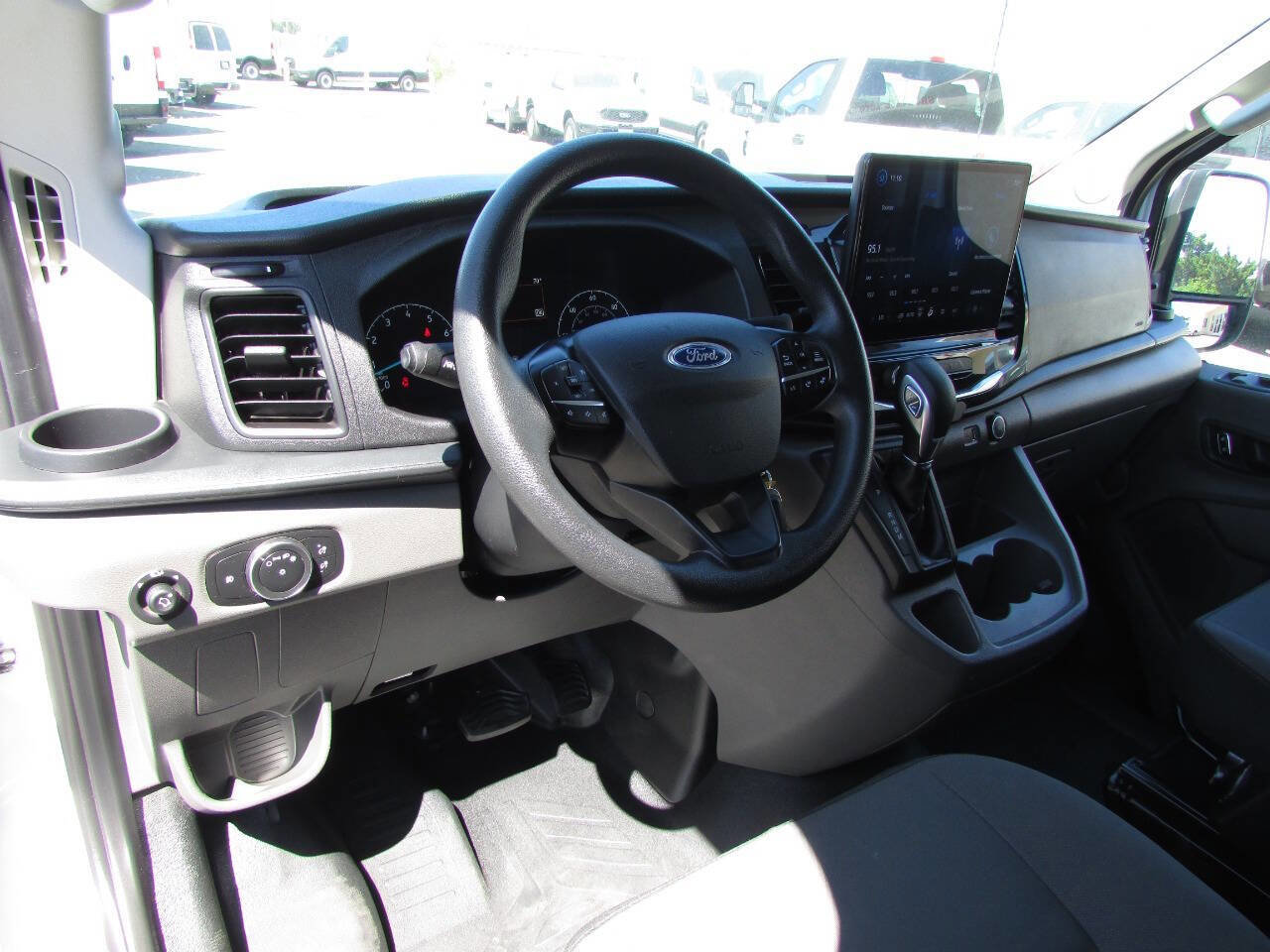 Used 2023 Ford Transit 350 XLT image 15
