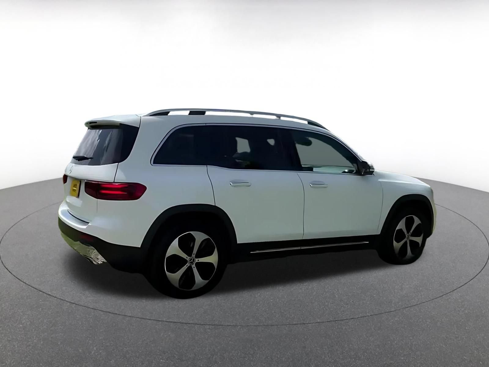 Used 2025 Mercedes-Benz GLB 250 image 15