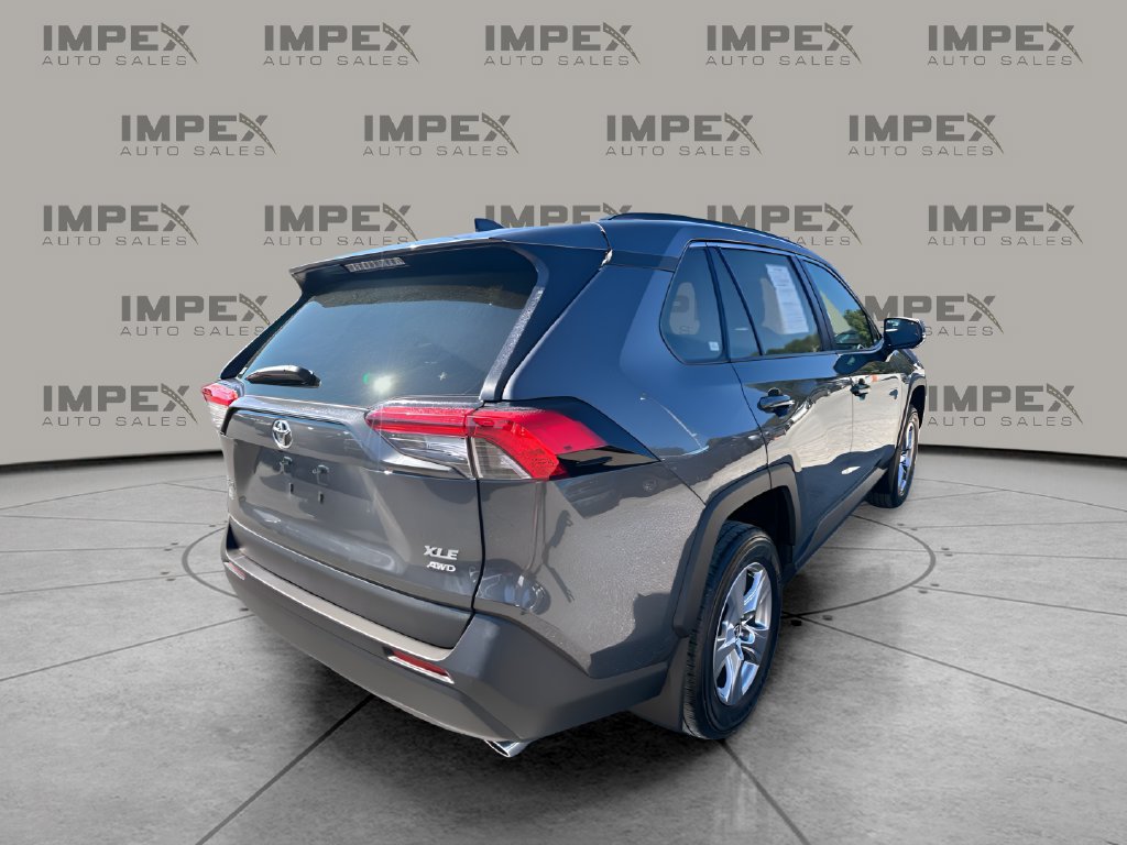 Used 2023 Toyota RAV4 XLE AWD/4WD image 5