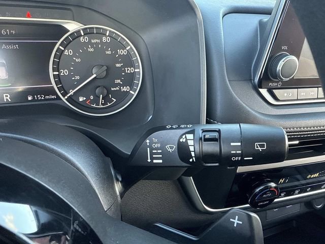 Used 2023 Nissan Rogue SV image 30