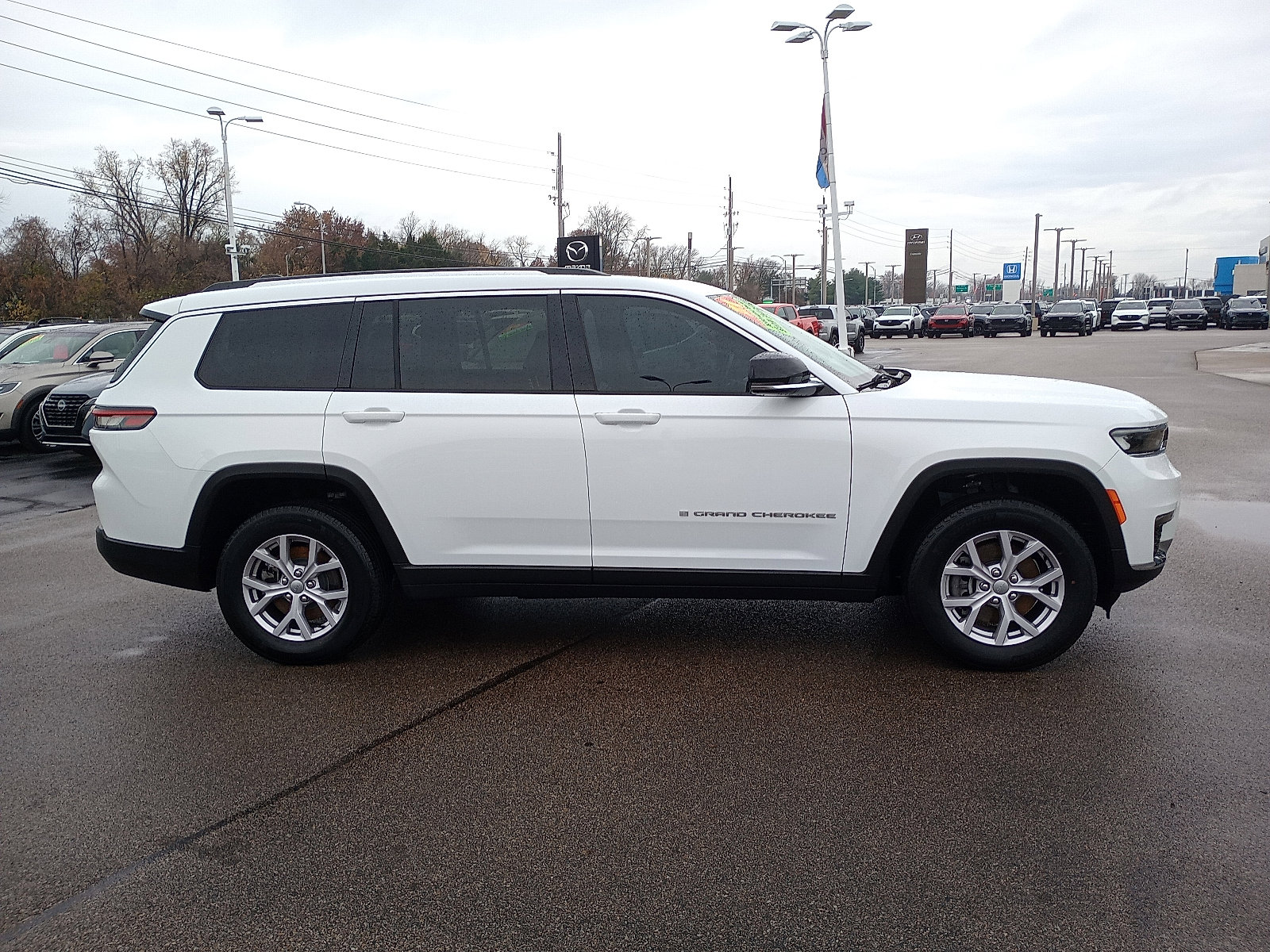 Used 2021 Jeep Grand Cherokee L Limited image 2