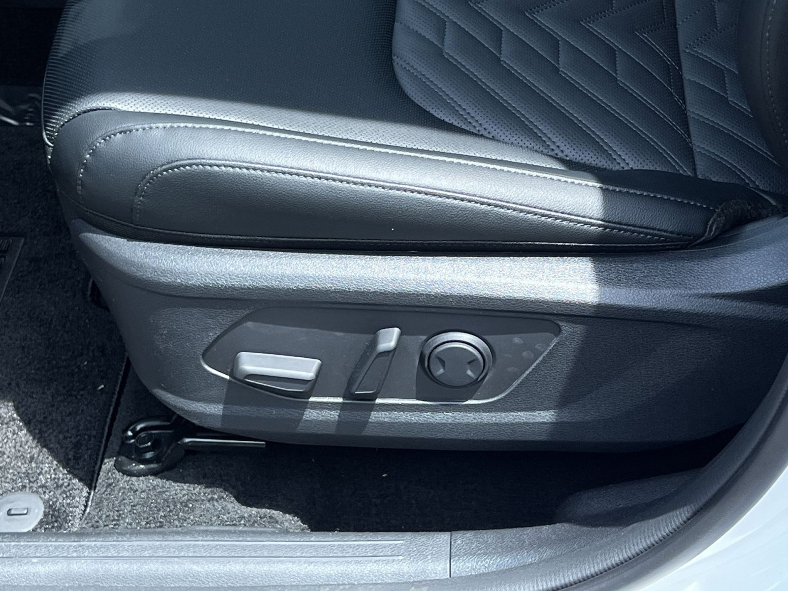 New 2026 Kia Sportage X-Line w/ X-Line Premium Package AWD/4WD image 19