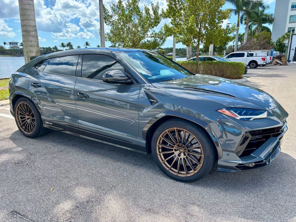 Used 2024 Lamborghini Urus Performante AWD/4WD image 4