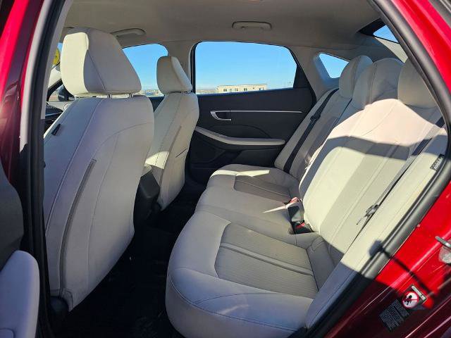 Used 2023 Hyundai Sonata SE FWD image 16