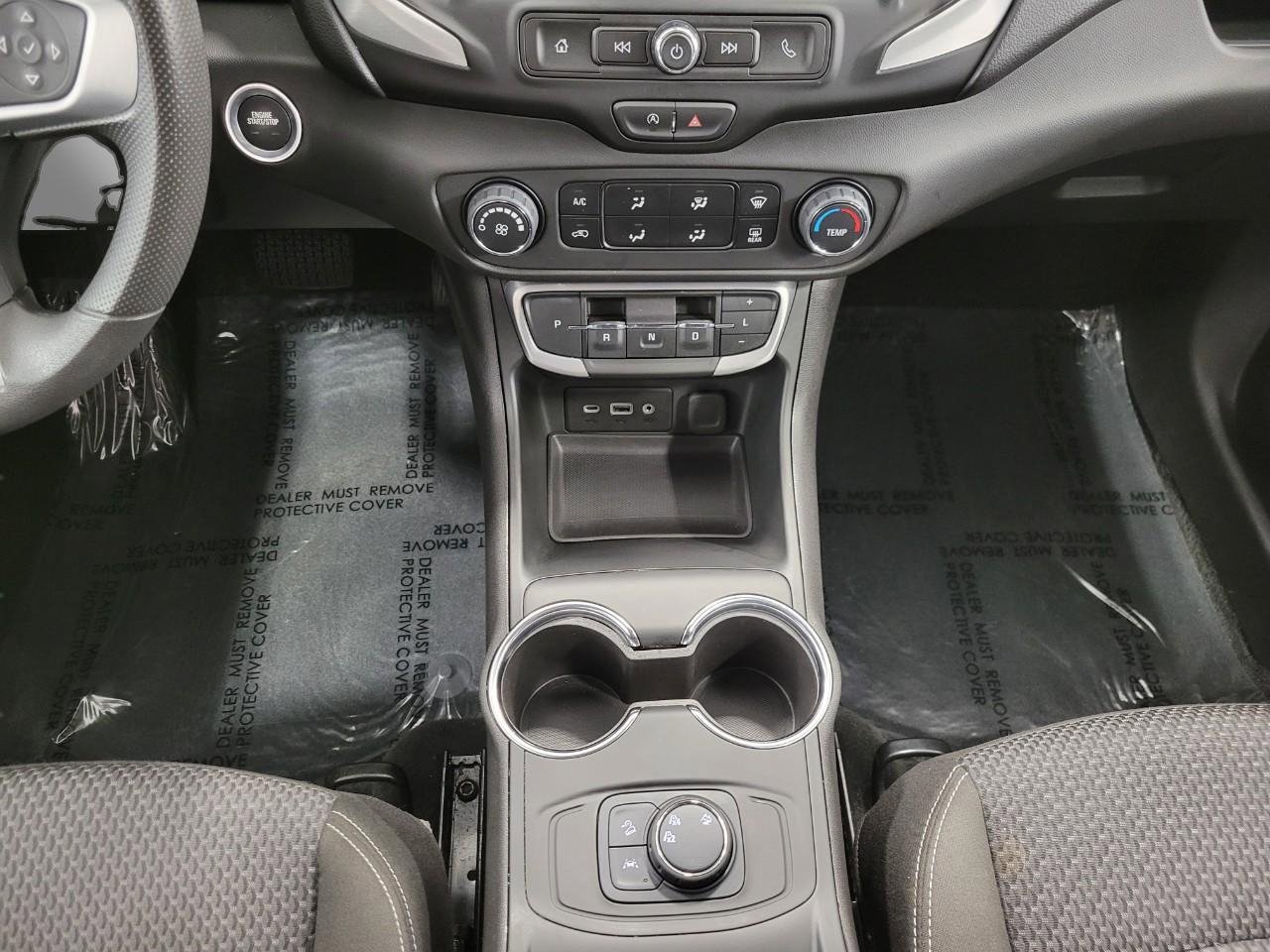 Used 2024 GMC Terrain SLE image 16