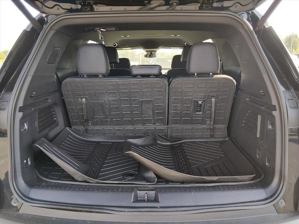 Used 2024 Chevrolet Traverse LT FWD image 10