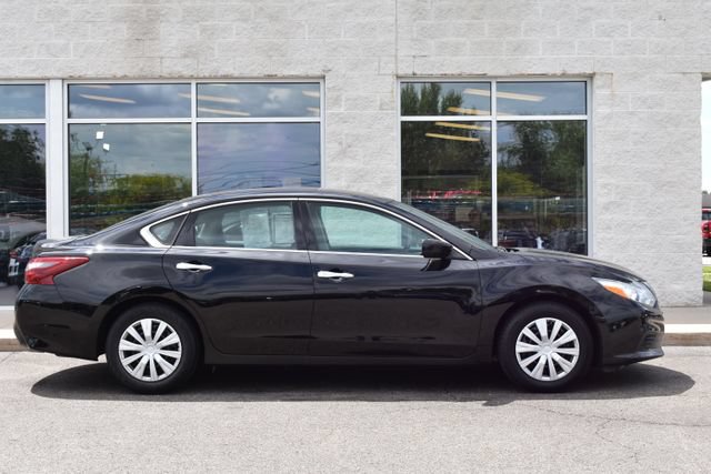 Used 2018 Nissan Altima 2.5 S w/ S Convenience Package FWD image 3