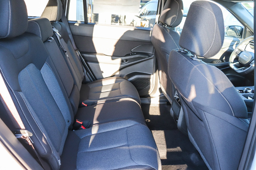 New 2026 Jeep Cherokee Laredo AWD/4WD image 18