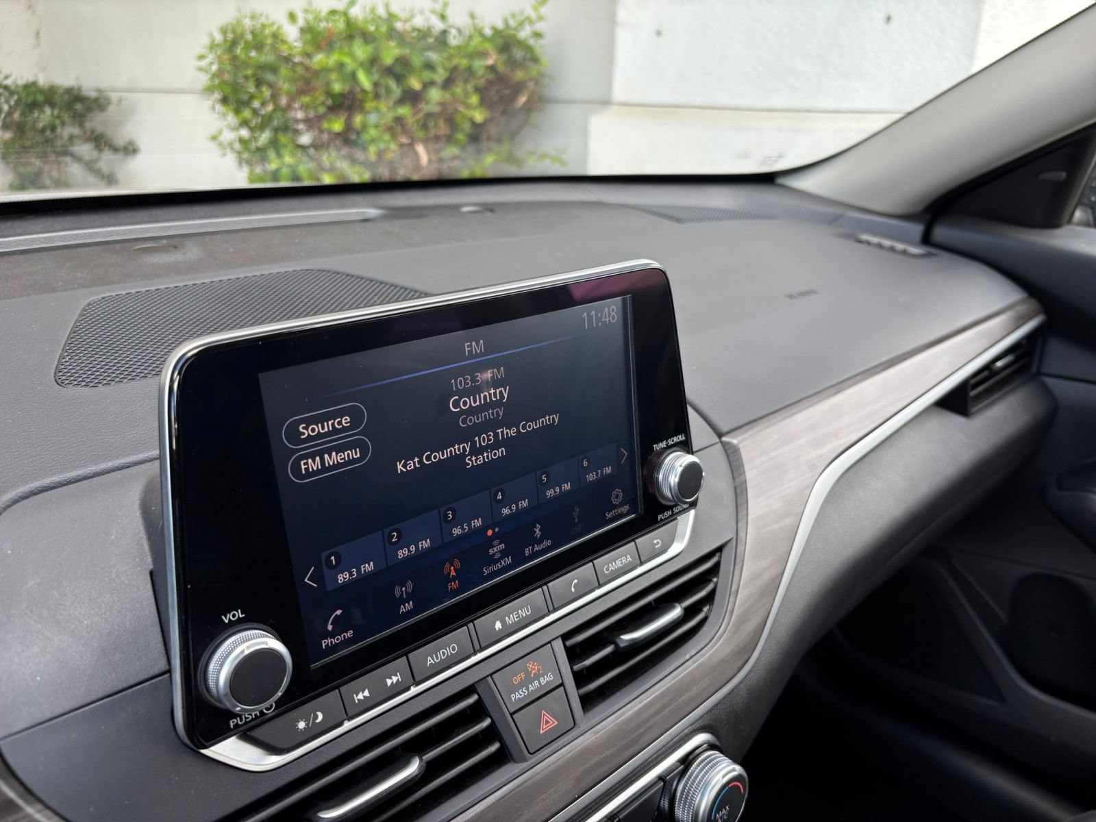 Used 2025 Nissan Altima 2.5 SV FWD image 19