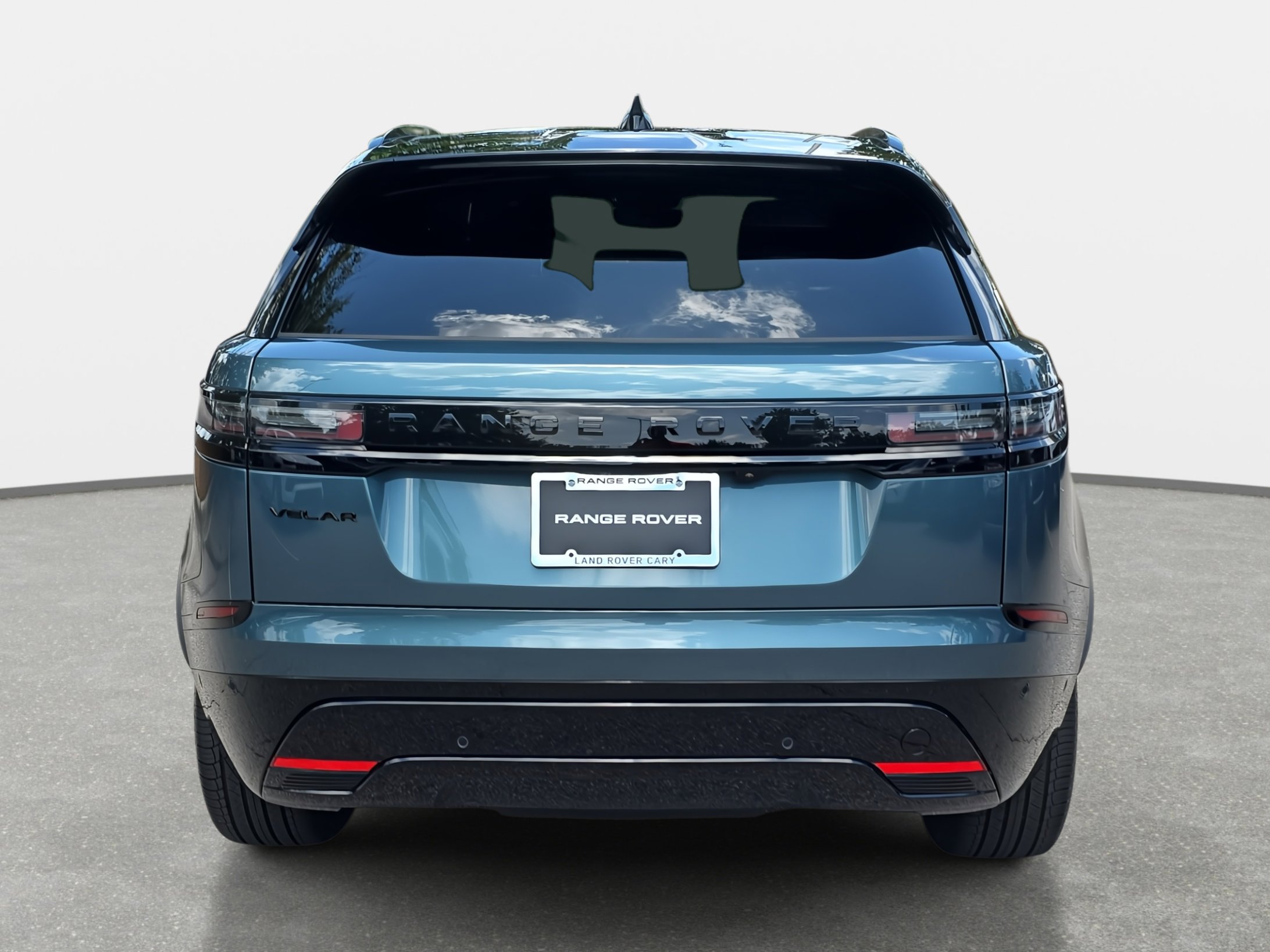 New 2026 Land Rover Range Rover Velar Dynamic SE image 6