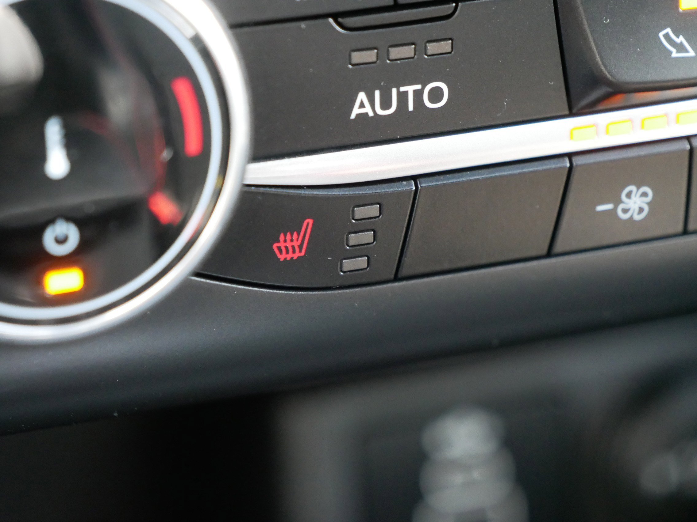 Used 2025 Ford Escape ST-Line Select image 28