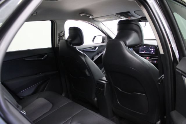 Used 2024 Kia Niro EX FWD image 27