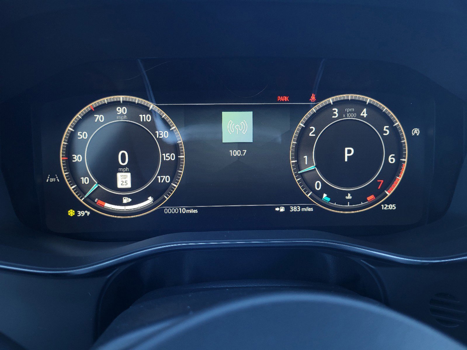 New 2025 Jaguar F-PACE R-Dynamic S image 8