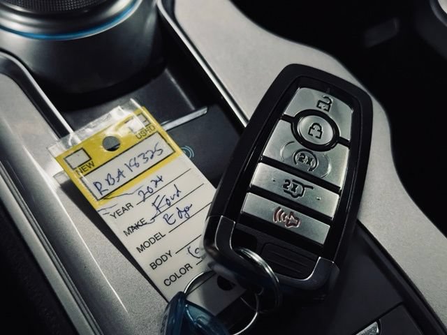 Used 2024 Ford Edge SEL w/ Convenience Package AWD/4WD image 37