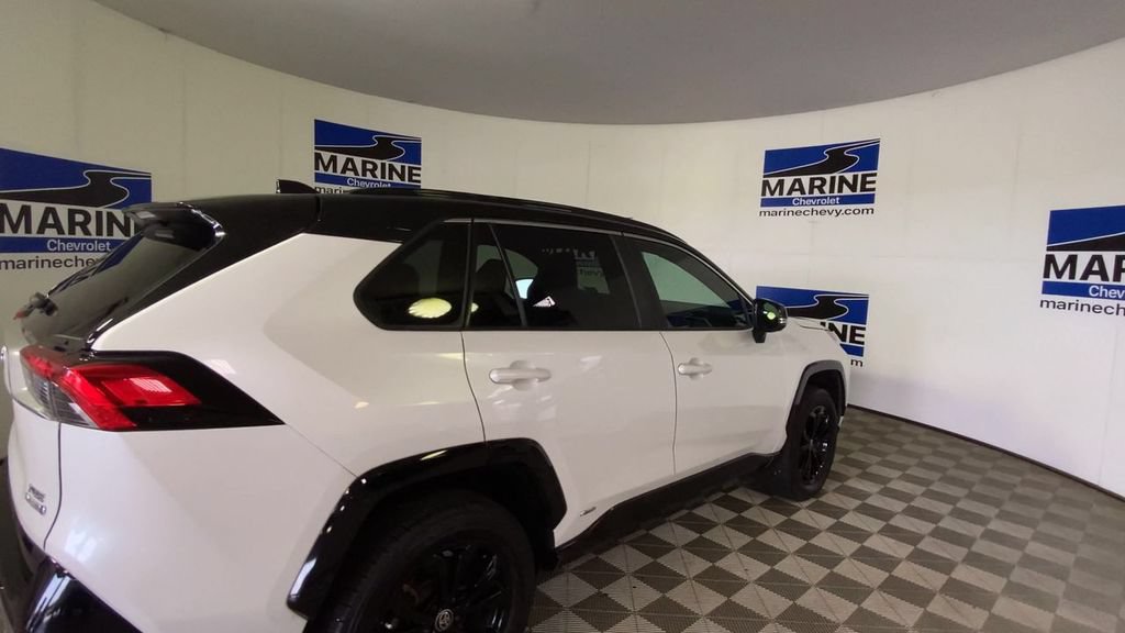 Used 2023 Toyota RAV4 XSE AWD/4WD image 2