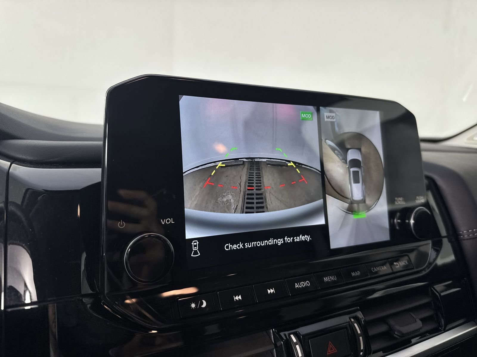 New 2025 Nissan Pathfinder Platinum image 9