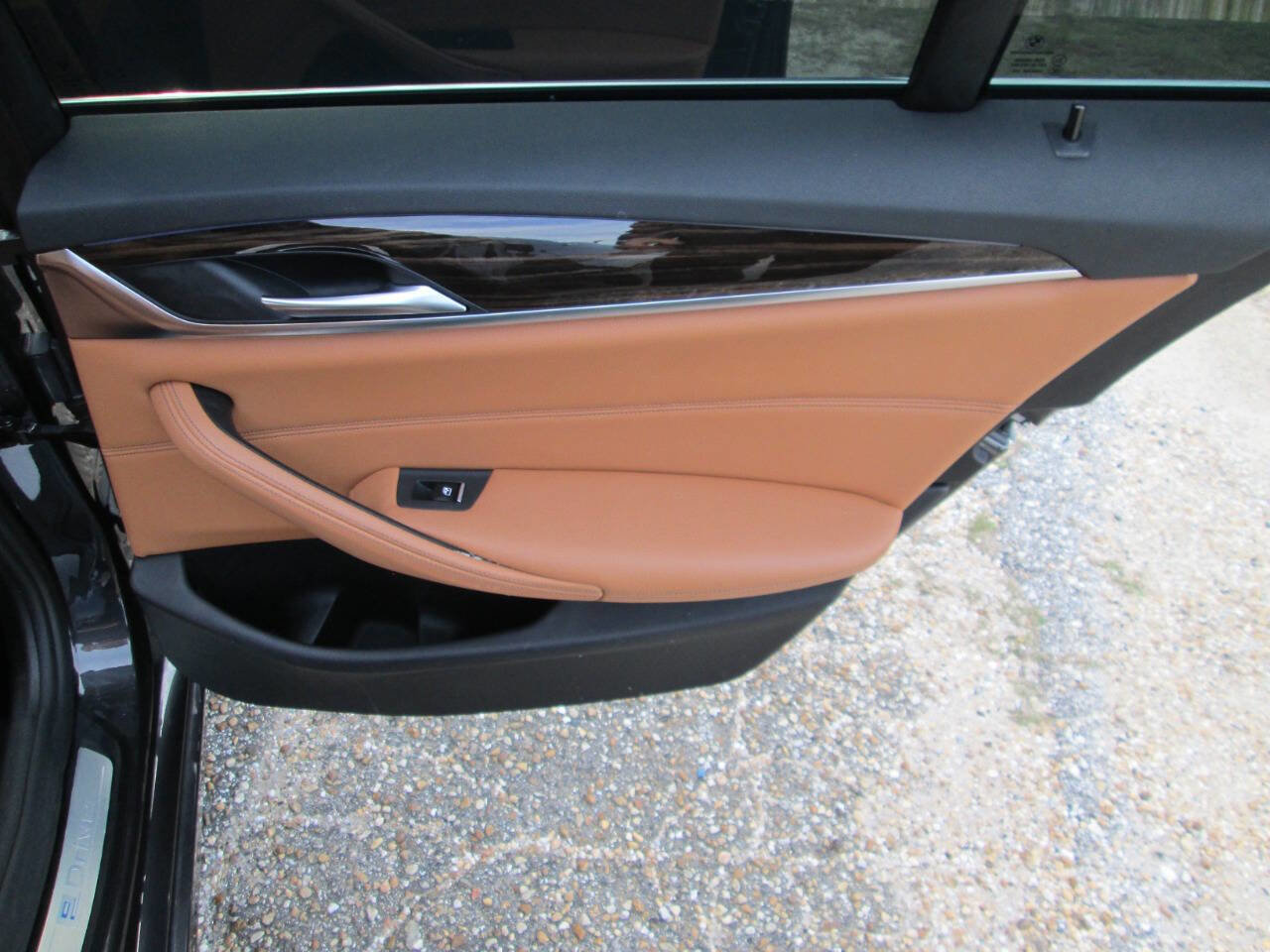 Used 2019 BMW 530e 530e iPerformance 4dr Sedan w/ Convenience Package image 56