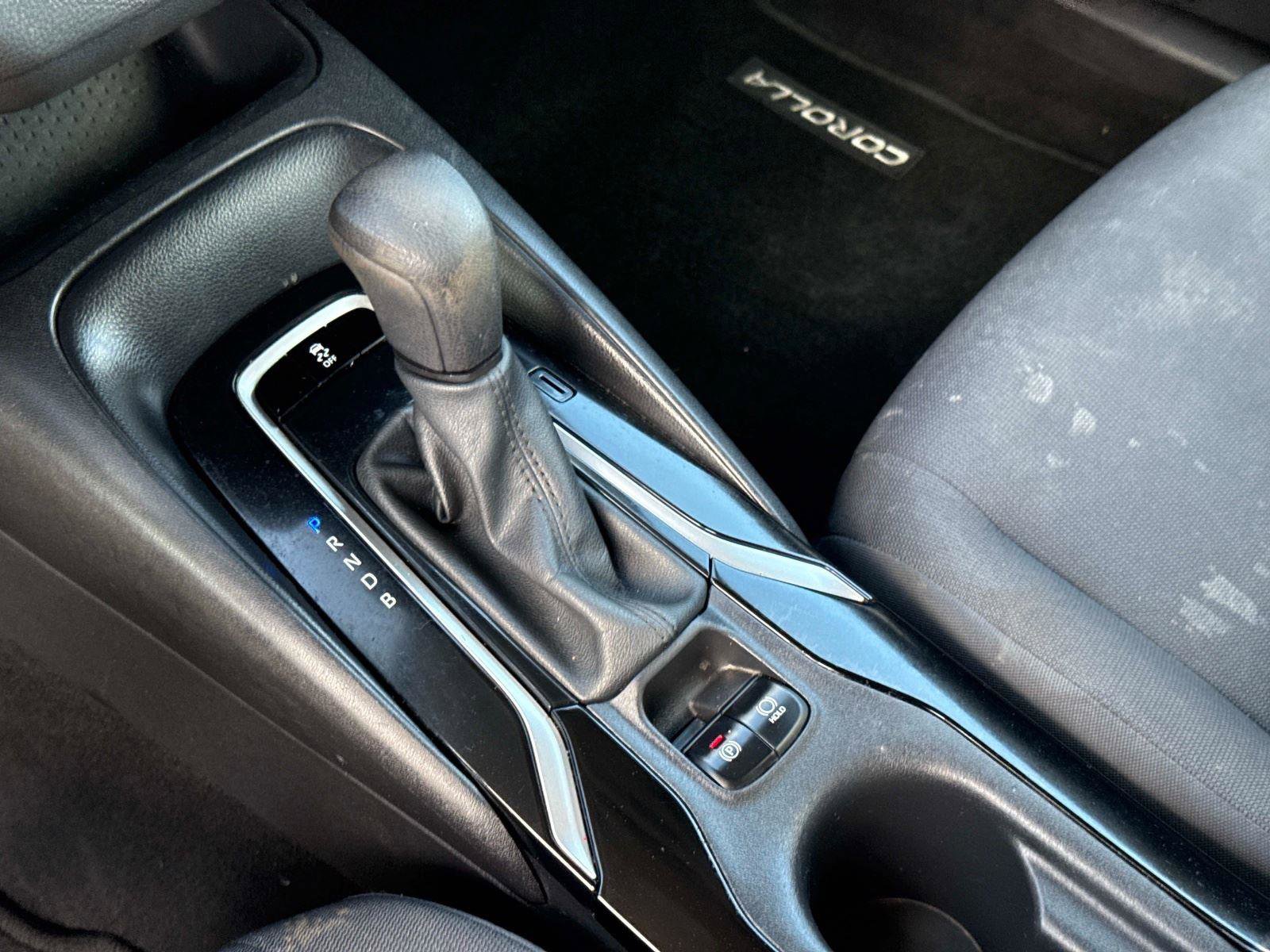 Used 2020 Toyota Corolla LE image 23