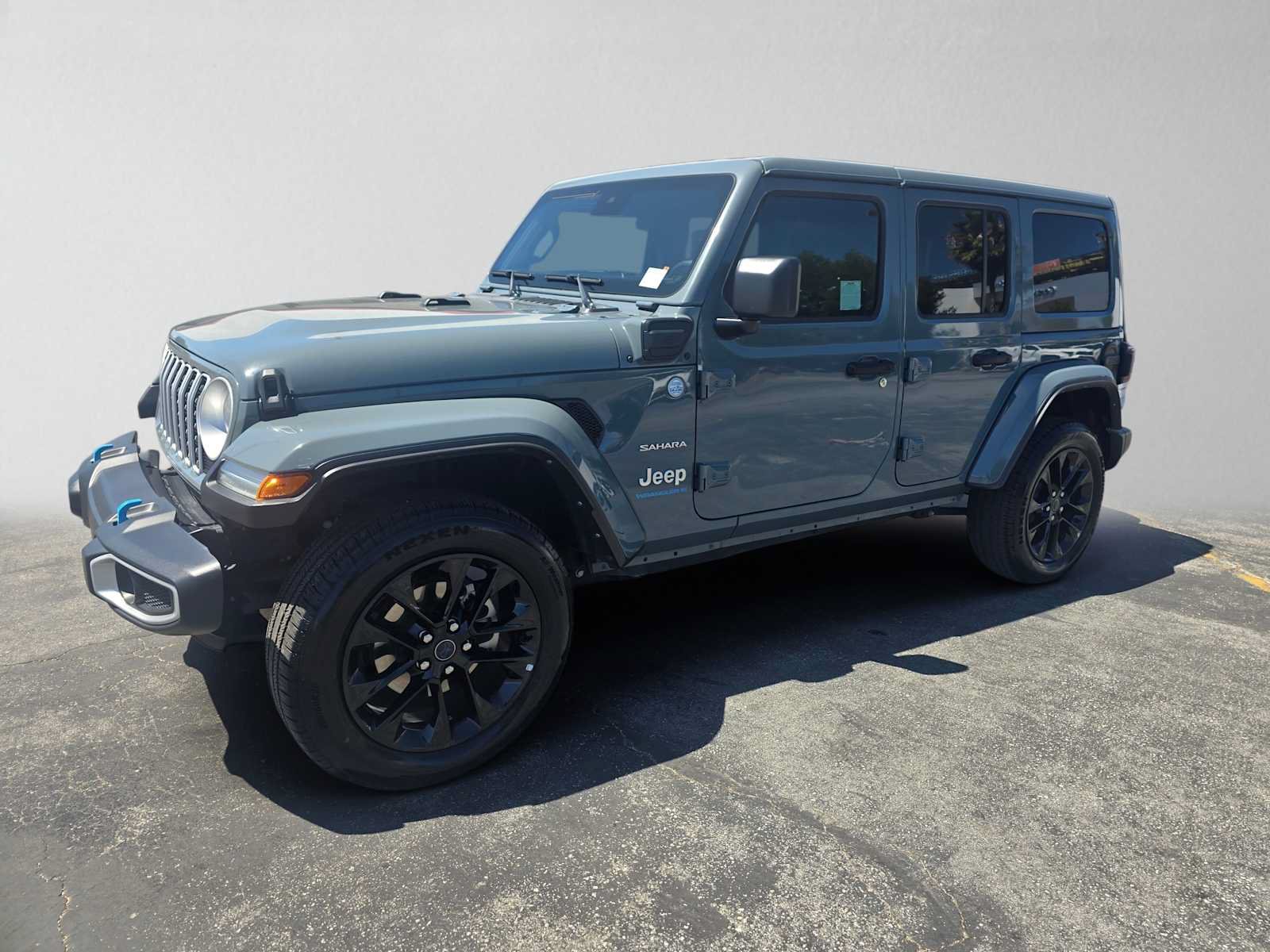 Used 2024 Jeep Wrangler Unlimited Sahara AWD/4WD image 7
