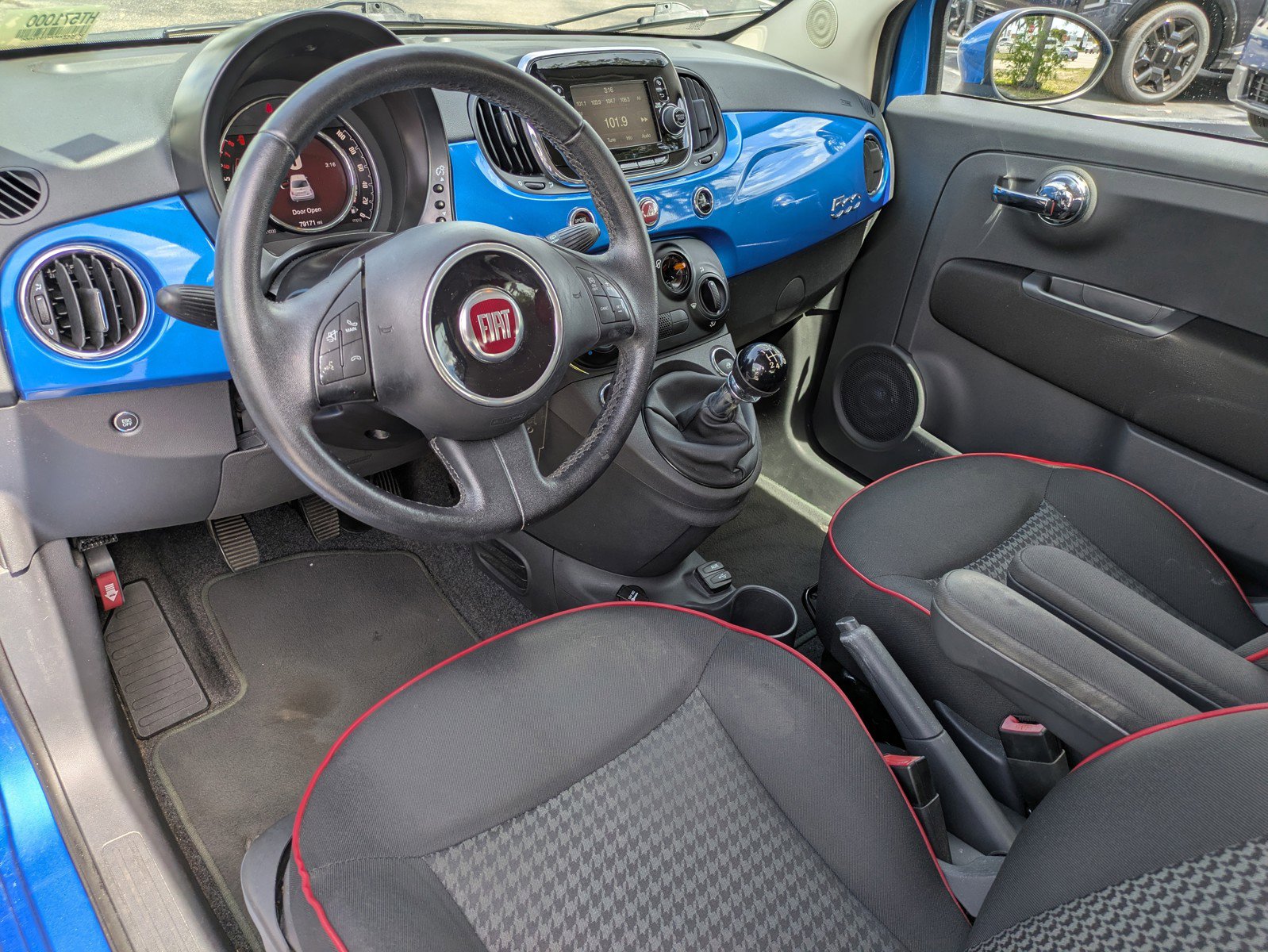 Used 2017 FIAT 500 Pop image 13