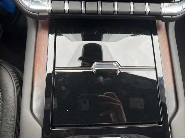 New 2026 GMC Yukon XL Denali w/ Denali Reserve Package image 32