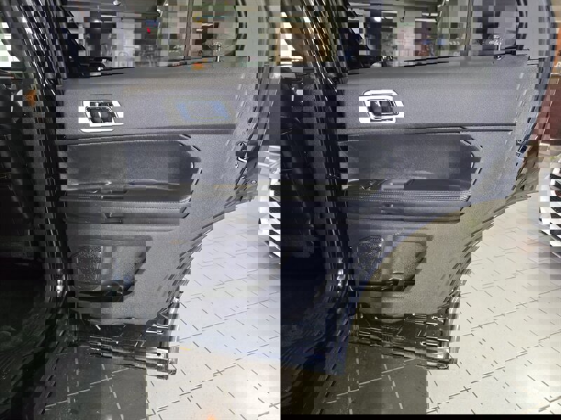 Used 2015 Ford Explorer Limited image 20