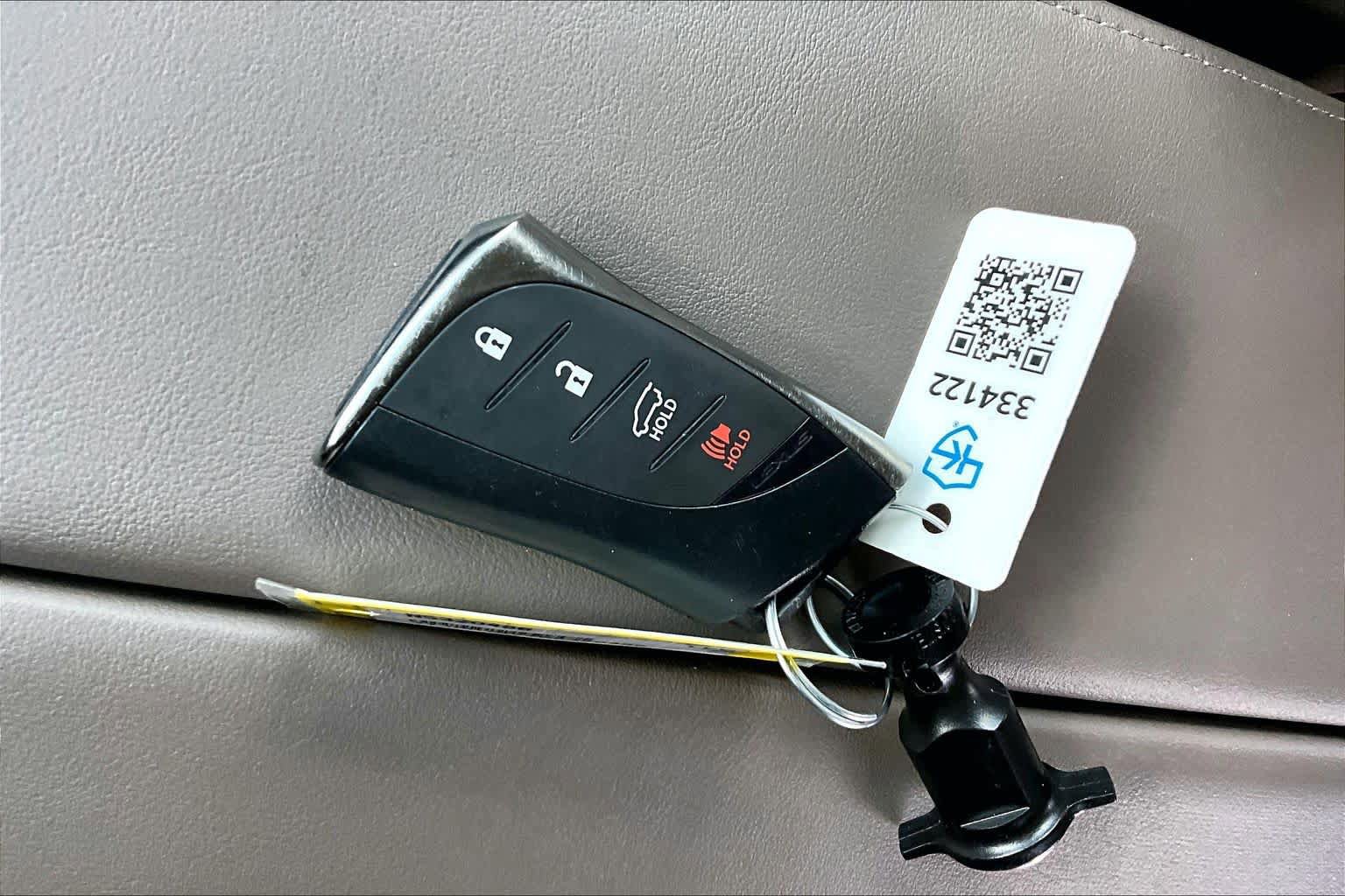 Used 2022 Lexus GX 460 Premium w/ Premium Plus Package AWD/4WD image 15