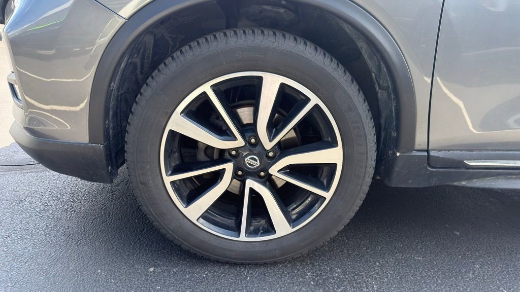 Used 2018 Nissan Rogue SL w/ Premium Package image 8