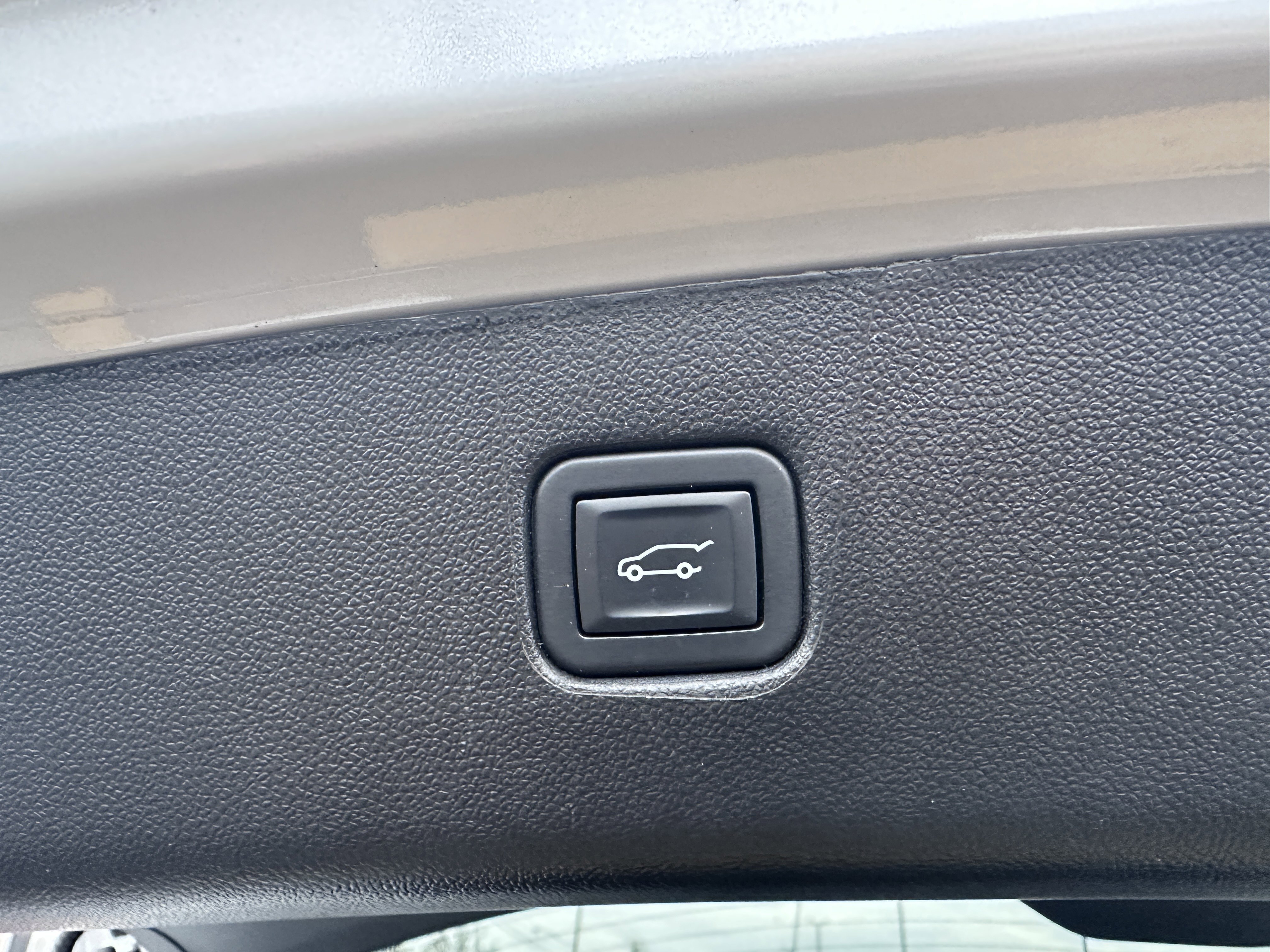 Used 2023 Chevrolet Blazer Premier w/ Driver Confidence II Package image 14