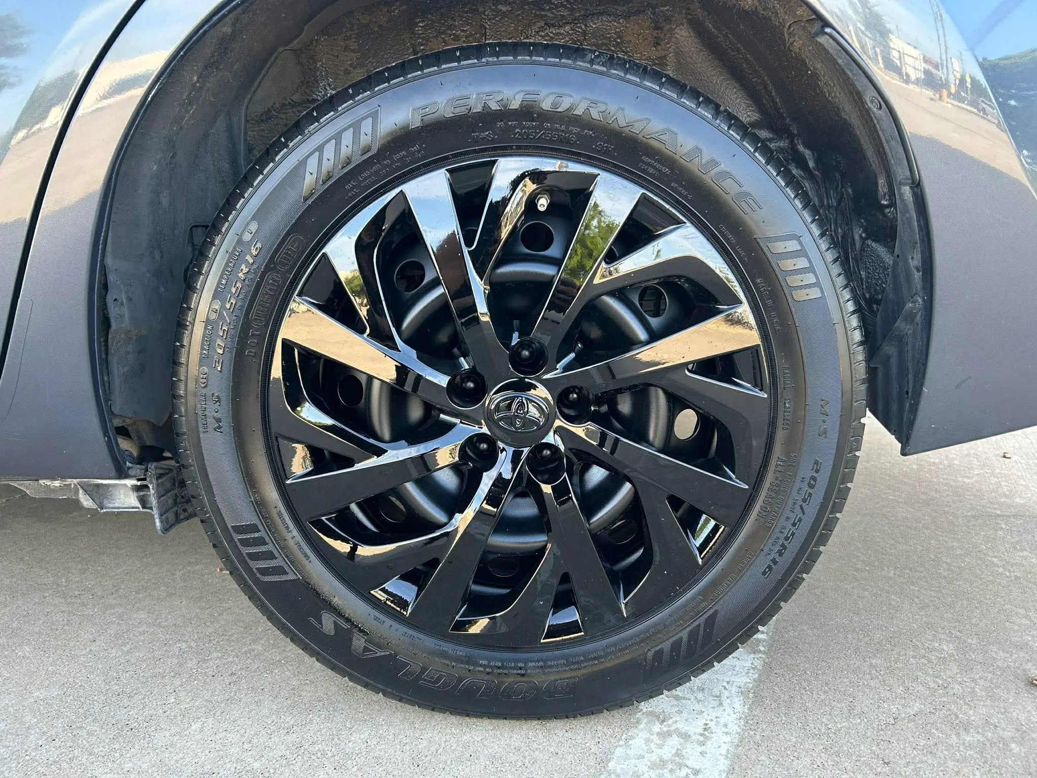 Used 2017 Toyota Corolla LE image 27