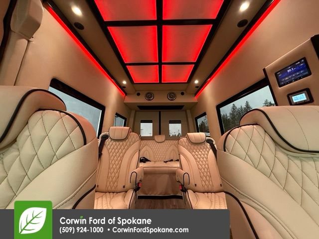 Used 2025 Mercedes-Benz Sprinter 2500 image 37