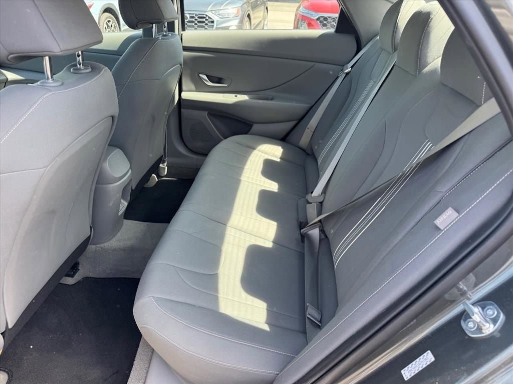 Used 2024 Hyundai Elantra SEL FWD image 13