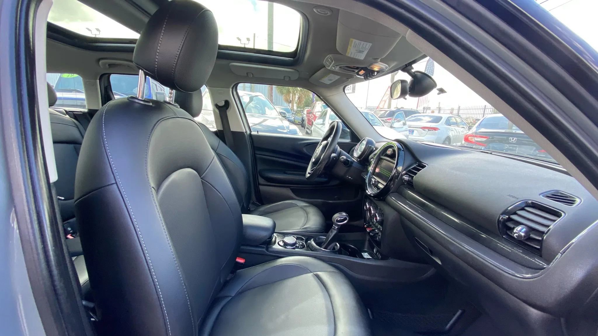 Used 2016 MINI Cooper Clubman image 14