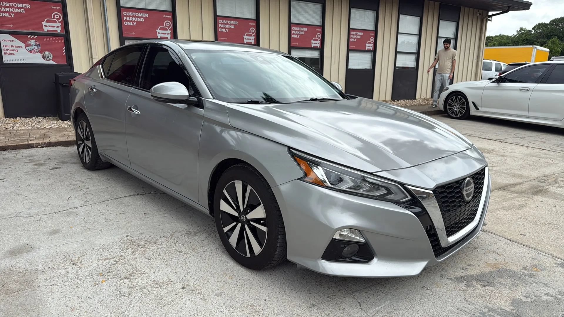 Used 2019 Nissan Altima 2.5 SL FWD image 3